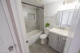 5723 W Wilshire Dr, Phoenix, AZ 85035 - Photo 11