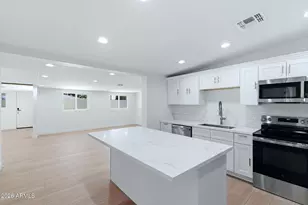 4623 E Devonshire Ave, Phoenix, AZ 85018 - Photo 3