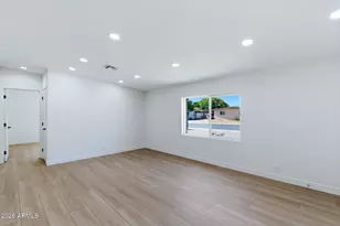 4623 E Devonshire Ave, Phoenix, AZ 85018 - Photo 13