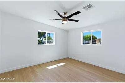 4623 E Devonshire Avenue, Phoenix, AZ 85018 - Photo 23