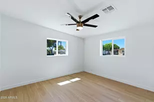 4623 E Devonshire Ave, Phoenix, AZ 85018 - Photo 23