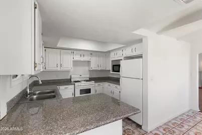 919 N Gilbert Avenue, Casa Grande, AZ 85122 - Photo 13