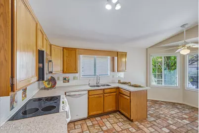 20327 N 106th Avenue, Peoria, AZ 85382 - Photo 9