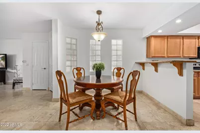 3235 E Camelback Road #Unit 201, Phoenix, AZ 85018 - Photo 3