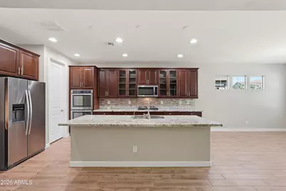 945 W Yellowstone Way, Chandler, AZ 85248 - Photo 3