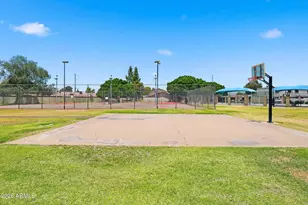 13415 N 25th Dr, Phoenix, AZ 85029 - Photo 53