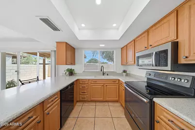 13415 N 25th Drive, Phoenix, AZ 85029 - Photo 15