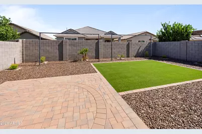 654 E Buckingham Avenue, Gilbert, AZ 85297 - Photo 21