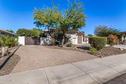 9246 W Molly Lane, Peoria, AZ 85383 - Photo 5