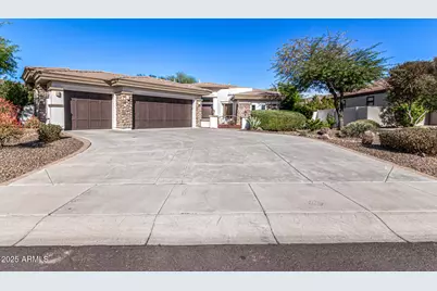 9246 W Molly Lane, Peoria, AZ 85383 - Photo 3