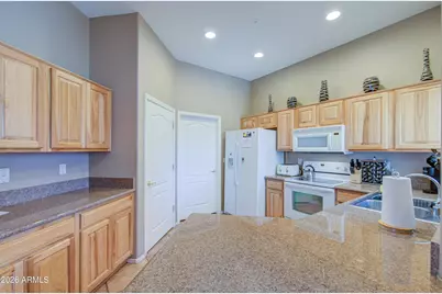 8045 W Waltann Lane, Peoria, AZ 85382 - Photo 7