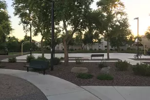 2048 W Monte Cristo Ave, Phoenix, AZ 85023 - Photo 15