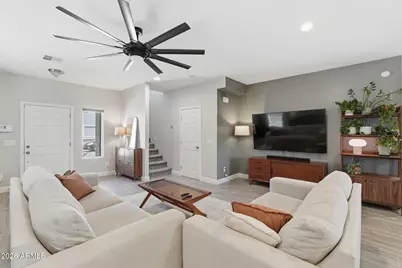 1021 E Odeum Lane, Phoenix, AZ 85040 - Photo 5