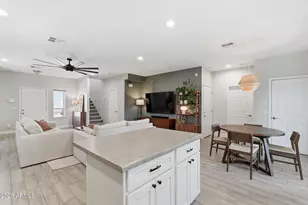 1021 E Odeum Ln, Phoenix, AZ 85040 - Photo 11