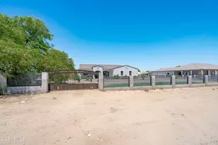 16446 W Pioneer St, Goodyear, AZ 85338 - Photo 29