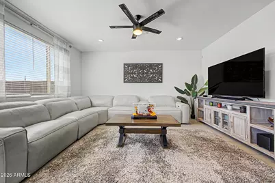 5833 S 23rd Drive, Phoenix, AZ 85041 - Photo 5