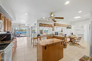 13835 N Crown Point Ct, Sun City, AZ 85351 - Photo 15