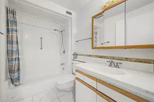 10020 W Royal Oak Rd, Sun City, AZ 85351 - Photo 15