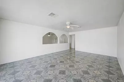 3207 N 54th Avenue, Phoenix, AZ 85031 - Photo 9