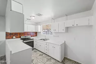 3207 N 54th Ave, Phoenix, AZ 85031 - Photo 13