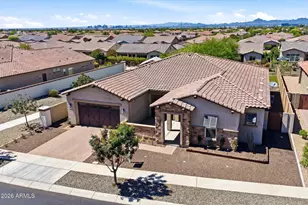 3034 E Desert Ln, Phoenix, AZ 85042 - Photo 3