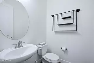 3034 E Desert Ln, Phoenix, AZ 85042 - Photo 27