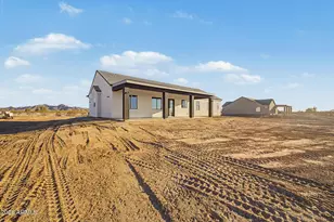 18772 W Beechnut Dr, Buckeye, AZ 85326 - Photo 47