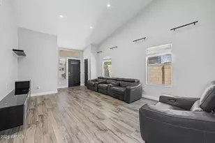 24821 N 37th Ln, Glendale, AZ 85310 - Photo 5