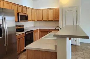 17938 W Port Royale Ln, Surprise, AZ 85388 - Photo 7