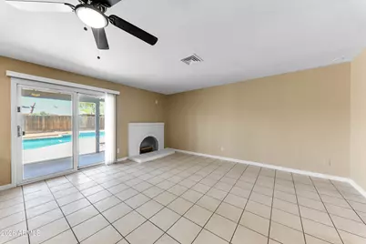 4723 E Vineyard Road, Phoenix, AZ 85042 - Photo 9
