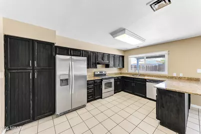 4723 E Vineyard Road, Phoenix, AZ 85042 - Photo 11