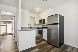 2209 S Granada Dr, Tempe, AZ 85282 - Photo 7