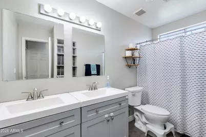 19215 N 11th Place, Phoenix, AZ 85024 - Photo 17