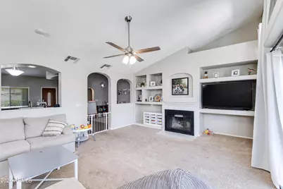 19215 N 11th Place, Phoenix, AZ 85024 - Photo 13