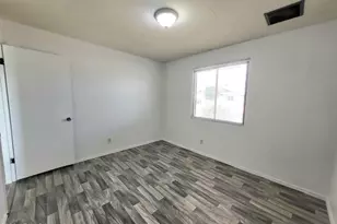 3401 W St Moritz Ln, Phoenix, AZ 85053 - Photo 27
