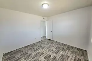 3401 W St Moritz Ln, Phoenix, AZ 85053 - Photo 29