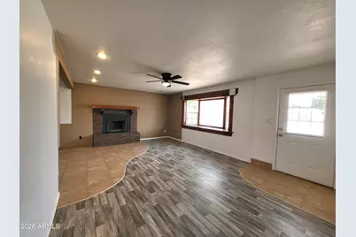 3401 W Saint Moritz Lane, Phoenix, AZ 85053 - Photo 7