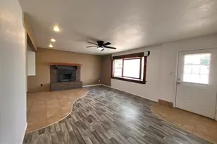 3401 W St Moritz Ln, Phoenix, AZ 85053 - Photo 7