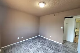 3401 W St Moritz Ln, Phoenix, AZ 85053 - Photo 23