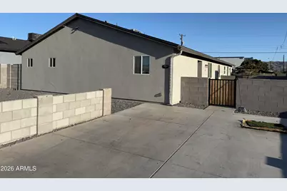 1905 E Illini Street, Phoenix, AZ 85040 - Photo 1