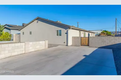 1905 E Illini Street, Phoenix, AZ 85040 - Photo 1
