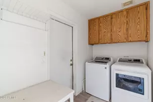 721 E Brentrup Dr, Tempe, AZ 85283 - Photo 17