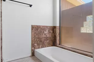 721 E Brentrup Dr, Tempe, AZ 85283 - Photo 15
