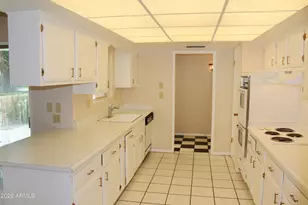 10207 W Kingswood Cir, Sun City, AZ 85351 - Photo 11