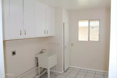 10207 W Kingswood Circle, Sun City, AZ 85351 - Photo 23