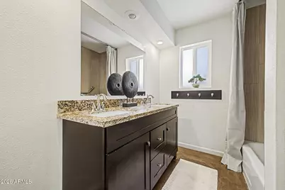 29 E Foothill Drive, Phoenix, AZ 85020 - Photo 17