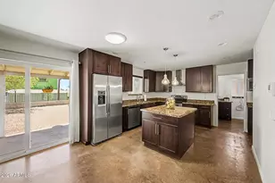 29 E Foothill Dr, Phoenix, AZ 85020 - Photo 11