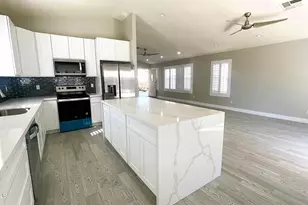 4625 E Dry Creek Rd, Phoenix, AZ 85044 - Photo 13