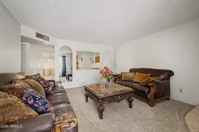 3753 W Dalphin Road, Phoenix, AZ 85051 - Photo 5