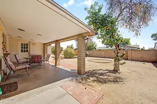3753 W Dalphin Rd, Phoenix, AZ 85051 - Photo 31